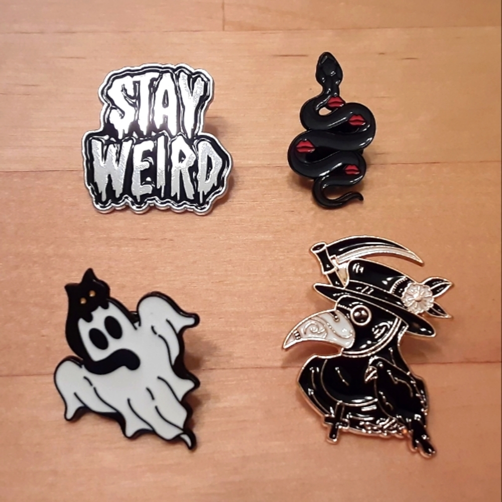 🆕️ Enamel Pins - Set of 4